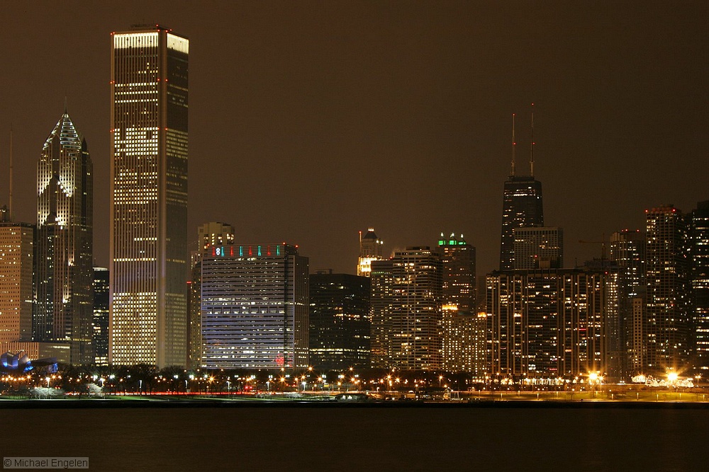 images/ChicagoAtNight_HQ.jpg