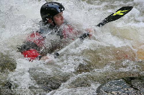 images/FallKayaking2004.jpg